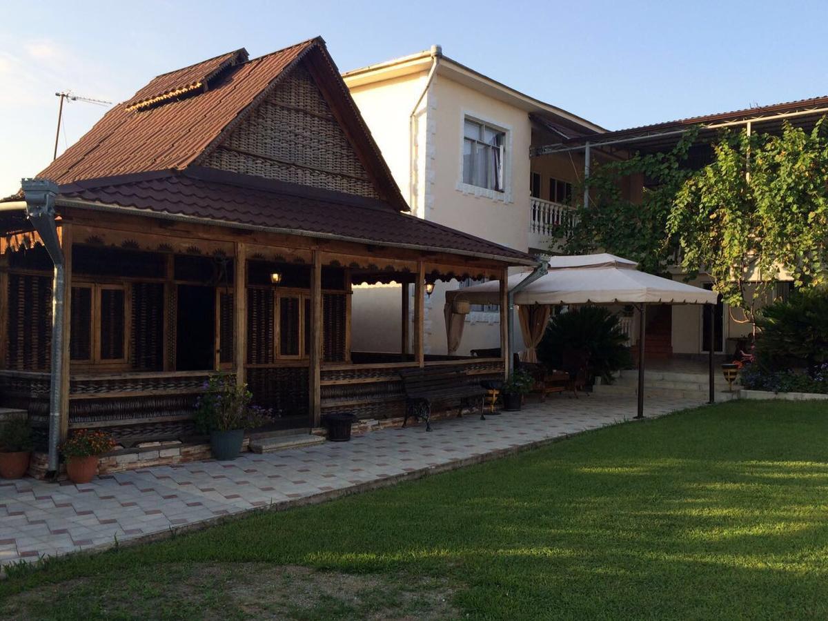 Guest House Liel Sukhumi Eksteriør billede